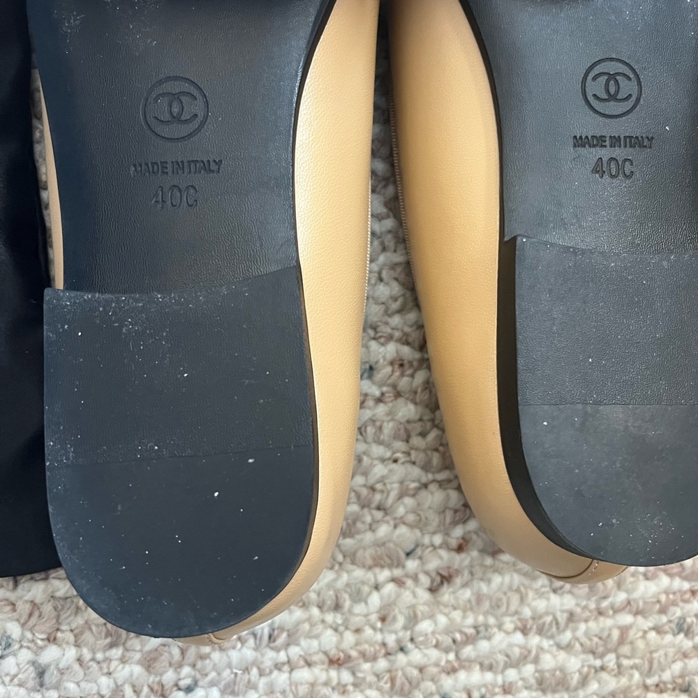 CHANEL Beige Ballet Flats with Black Cap Toe - Picture 2 of 2